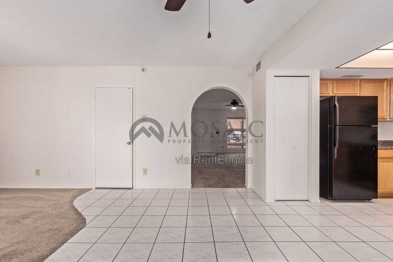 3841 W Bluefield Ave - Photo 6 of 28