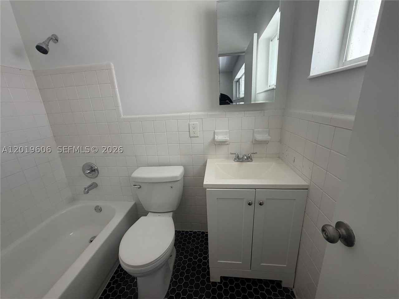 117 Se 2nd Ave #1 - Photo 3 of 15