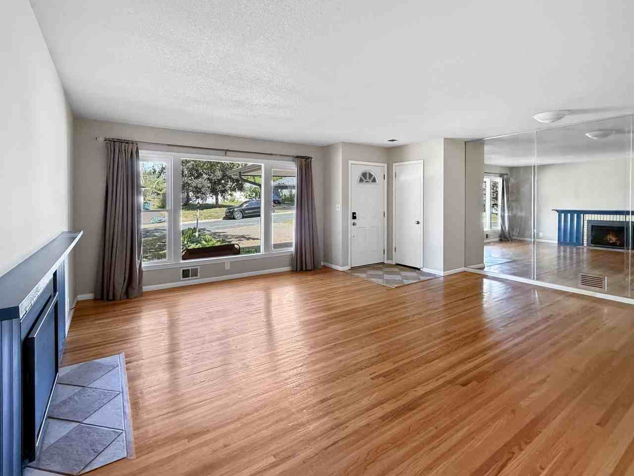 6815 Eliot View Rd - Photo 4 of 18