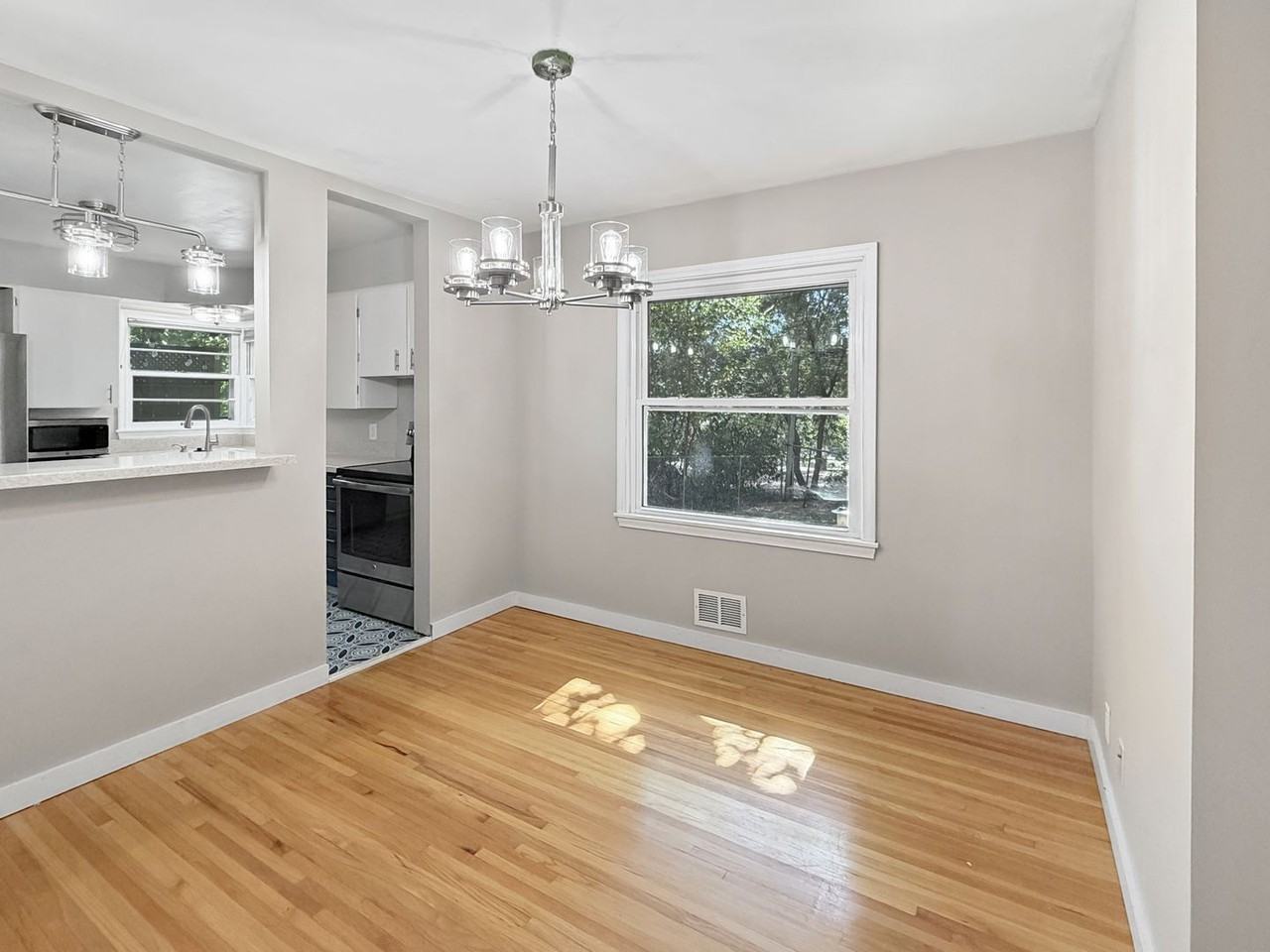 6815 Eliot View Rd - Photo 7 of 18