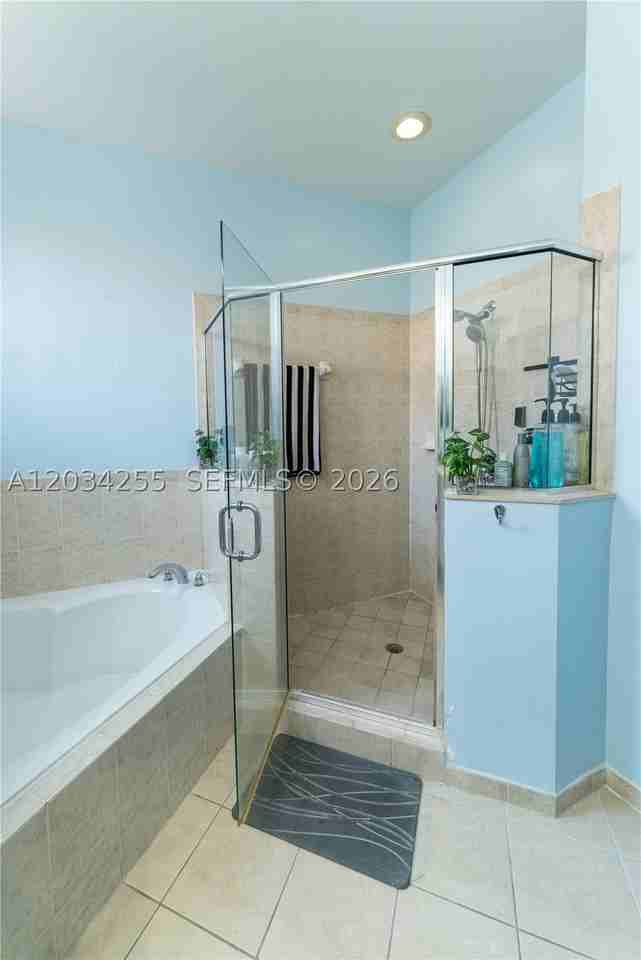 15849 Sw 70th Ter #0 - Photo 4 of 14