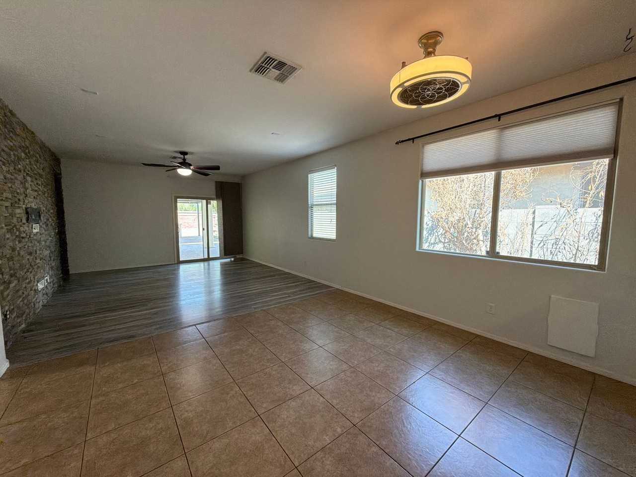 14934 W Georgia Dr - Photo 5 of 21