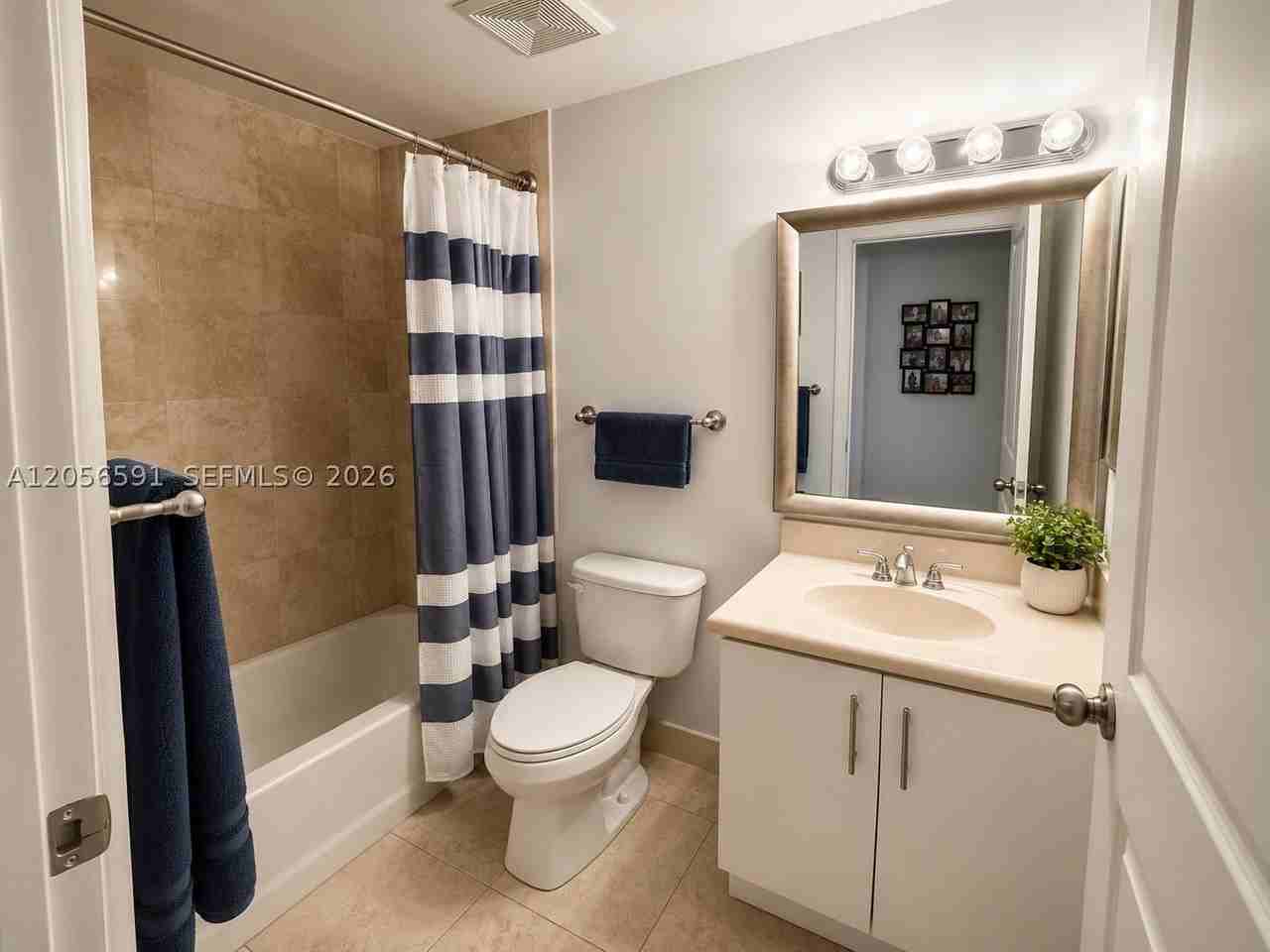 7918 Harbor Island Dr #310 - Photo 7 of 31