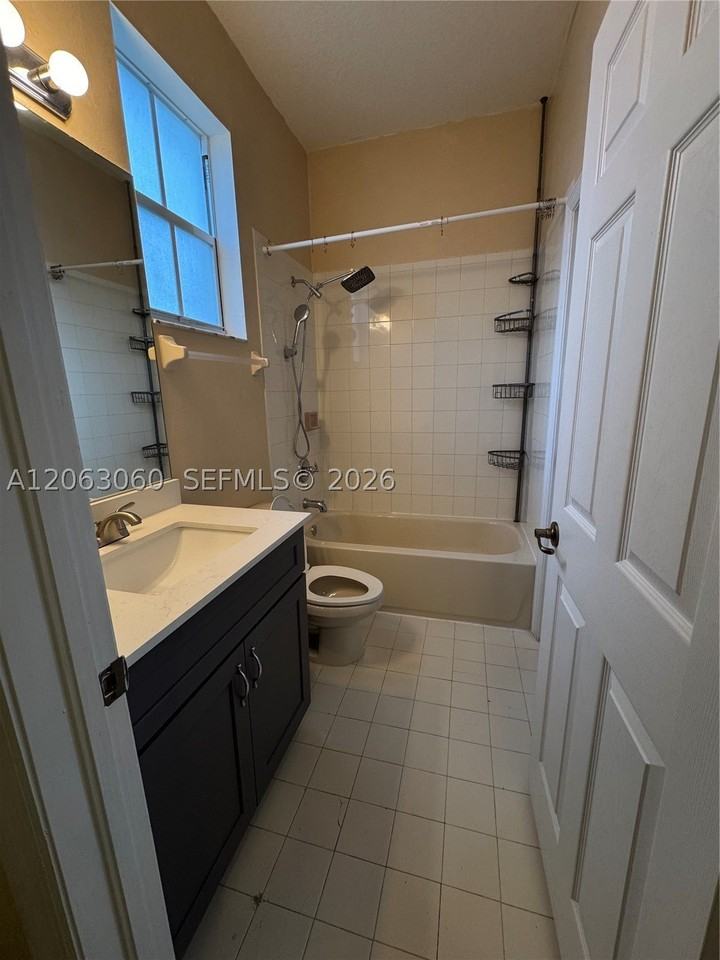 4917 Sw 140th Ter #9 - Photo 6 of 17