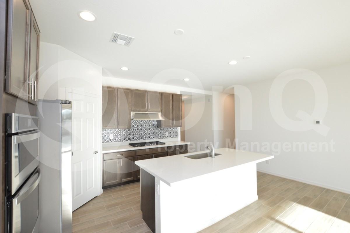 21914 S 226th Pl - Photo 4 of 38