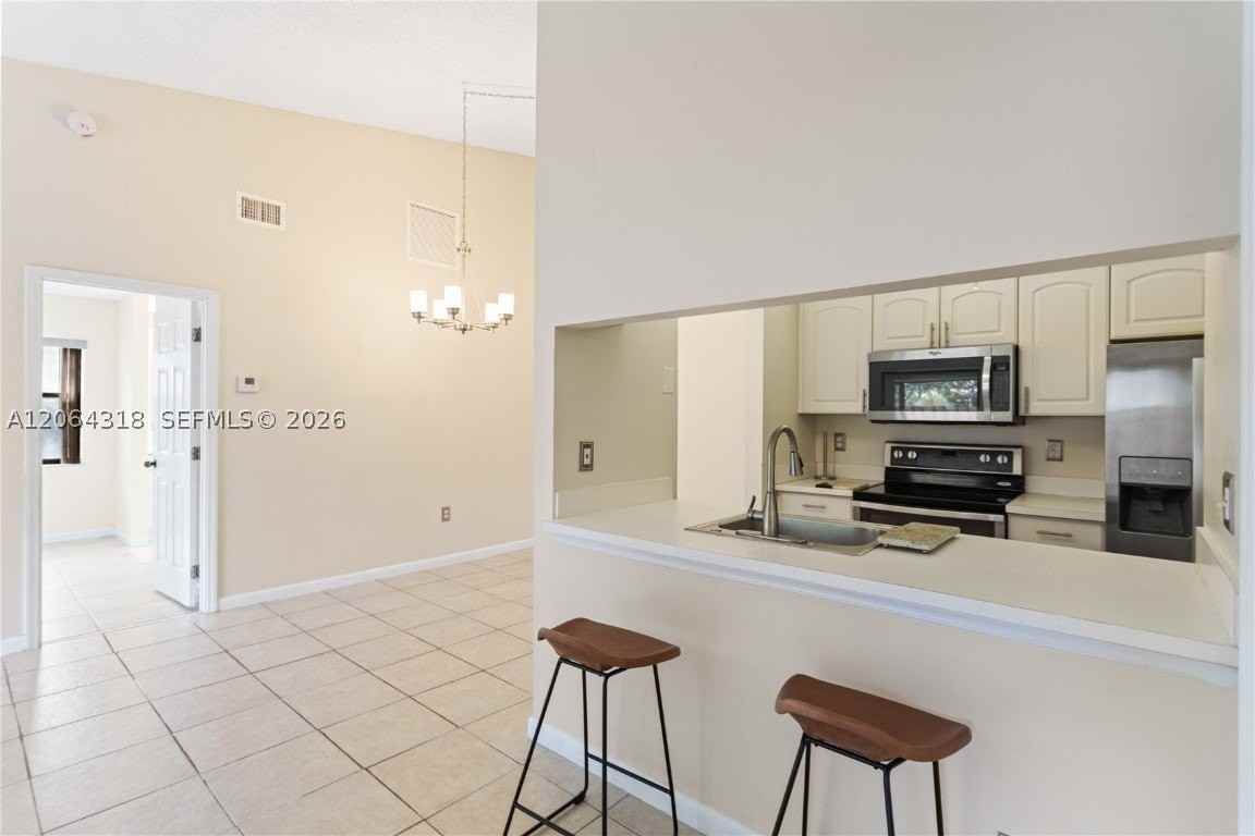2734 N Nob Hill Rd - Photo 4 of 49