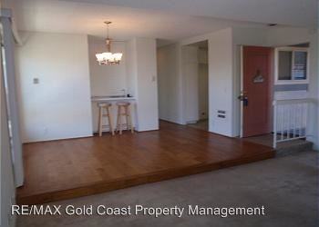 3134 Sunset Ln - Photo 3 of 14