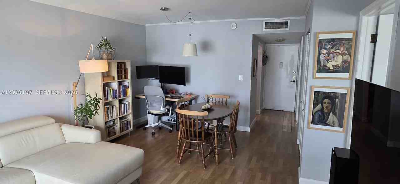 7125 Bonita Dr #402 - Photo 4 of 15