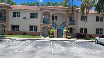 featured image of 2930 Se 13th Ave #204