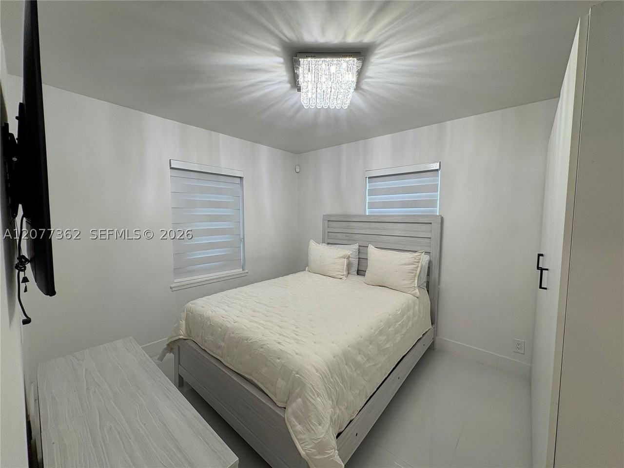 937 Sw 18th Ct - Photo 3 of 18