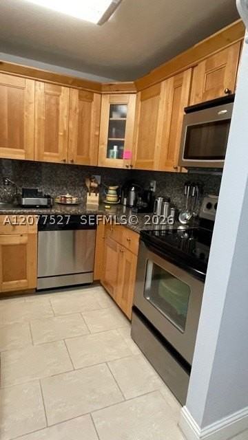 100 Lakeview Dr #103 - Photo 4 of 20