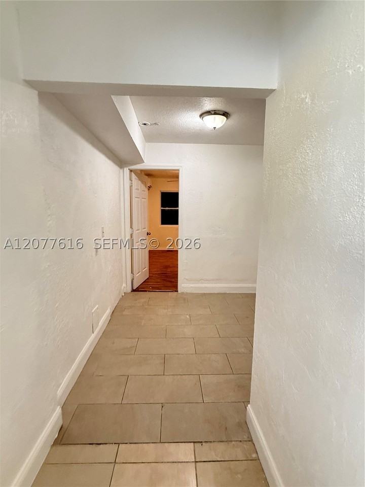 183 Silver Beach Rd - Photo 7 of 11