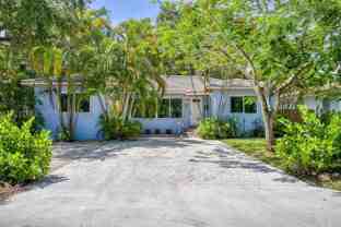 890 Ne 90th St - Photo 1 of 1