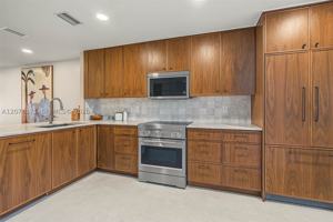 featured image of 825 Se 2nd St #825