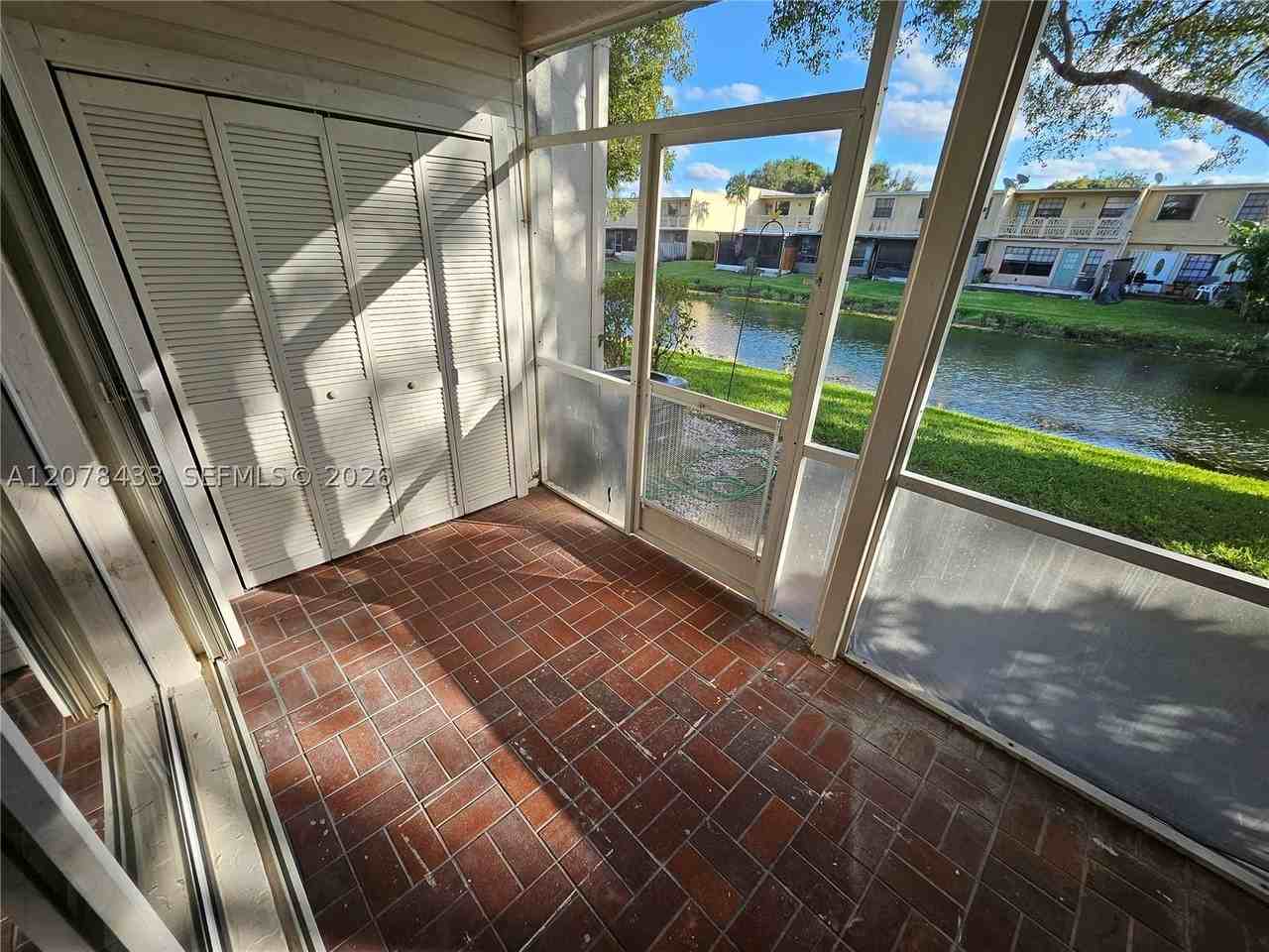 9505 Nw 42nd St #9505 - Photo 2 of 30