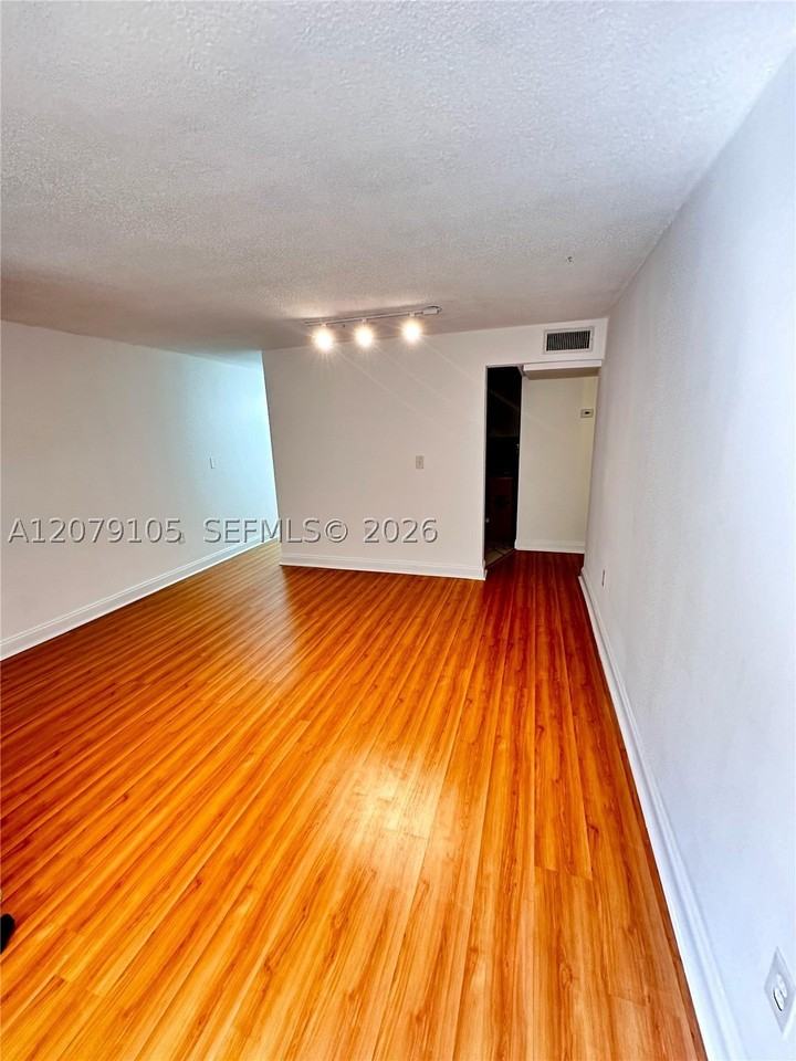 2498 Sw 17th Ave #4308 - Photo 2 of 30