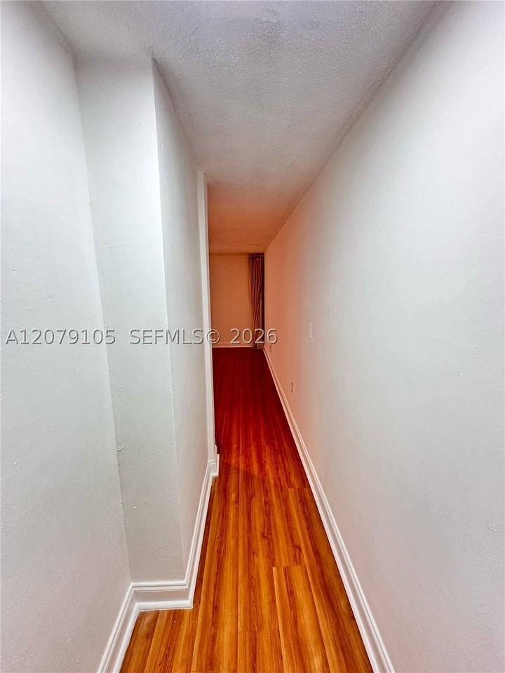 2498 Sw 17th Ave #4308 - Photo 4 of 30