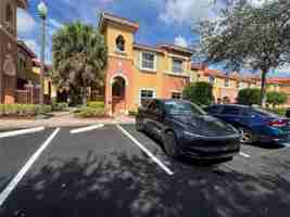 featured image of 744 Sw 106th Ave #2001