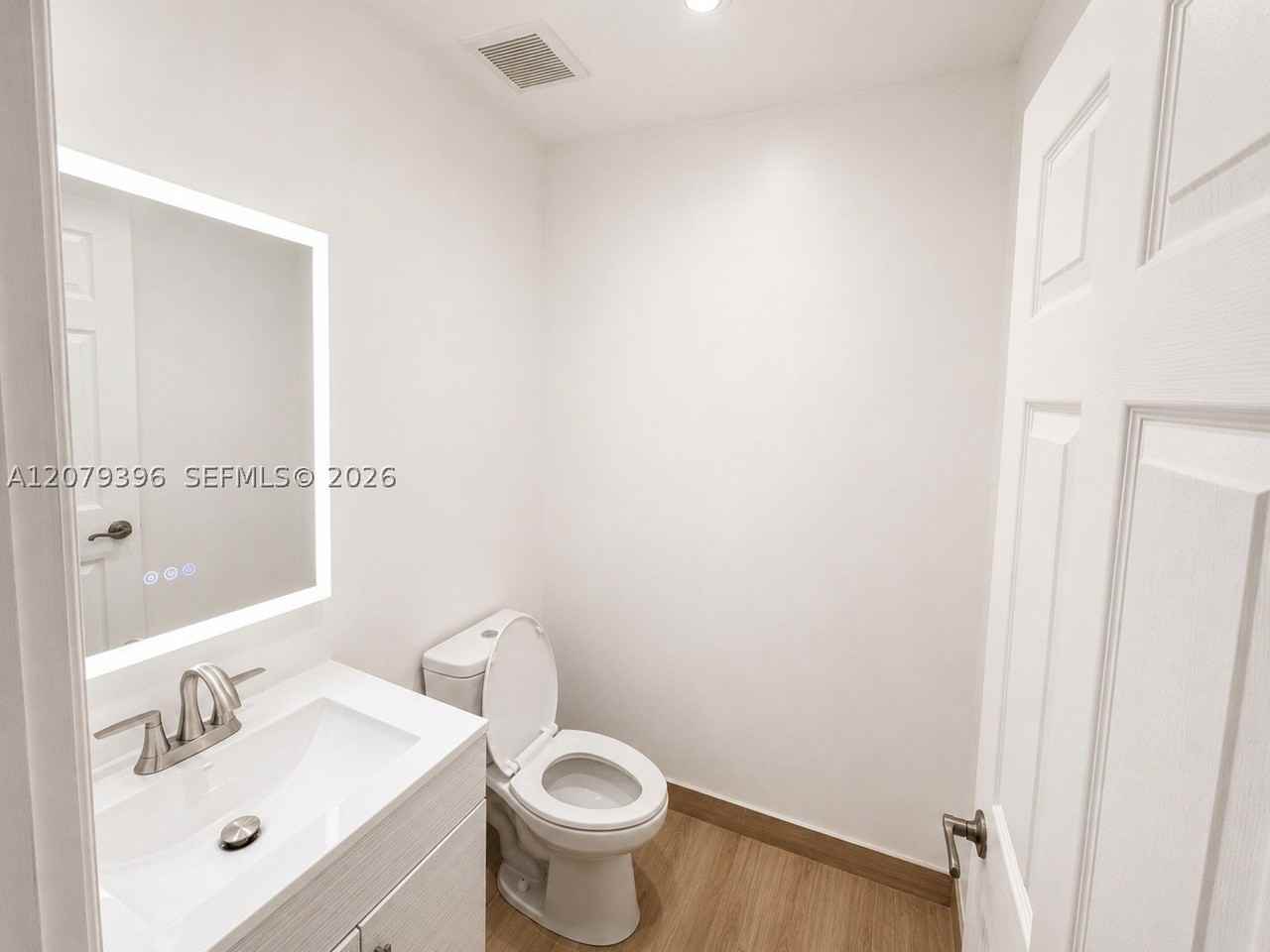 744 Sw 106th Ave #2001 - Photo 7 of 22