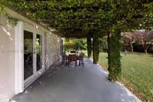 featured image of 5631 Sw 58th Ct #0
