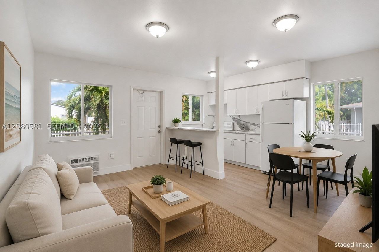 1545 Lenox Ave #11 - Photo 6 of 11