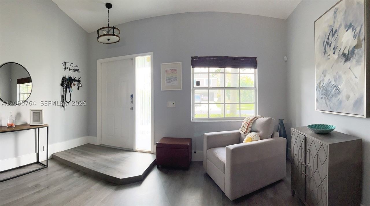 6384 Lansdowne Cir - Photo 2 of 20