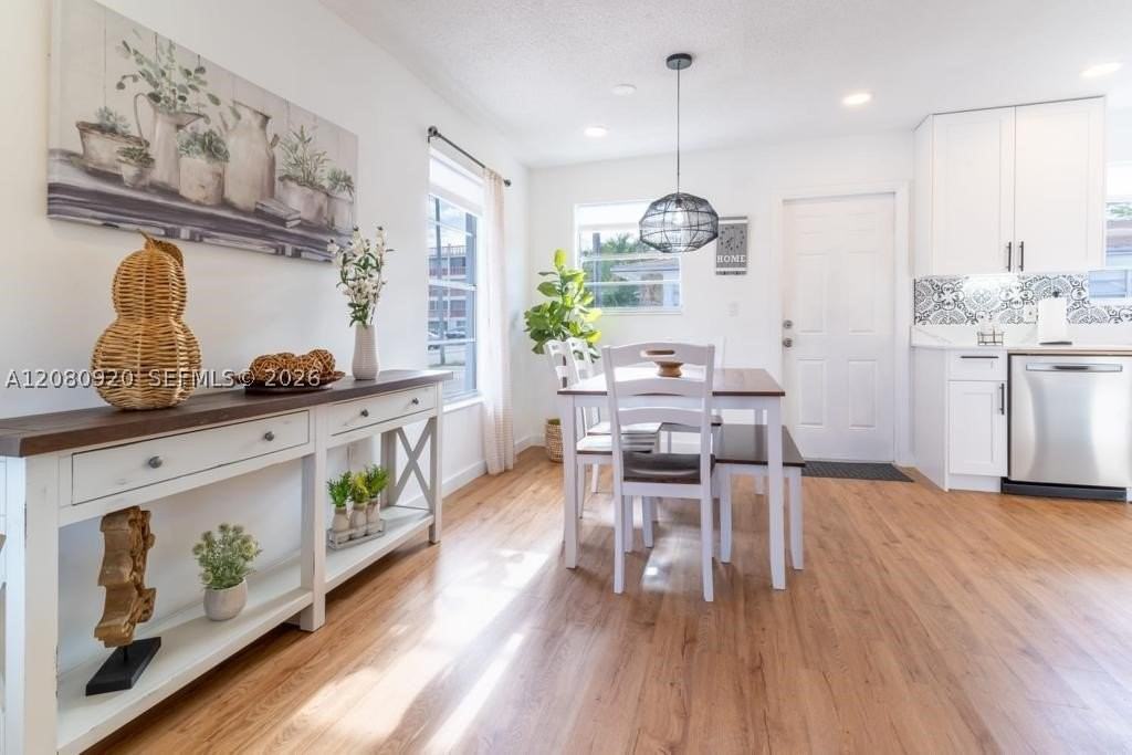 329 Se 2nd St #1-2 - Photo 4 of 18