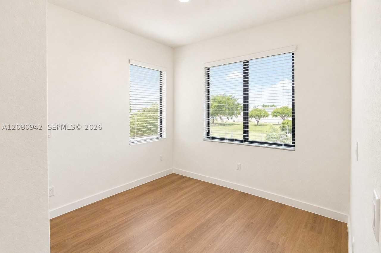 19440 Sw 125th Ave #A - Photo 5 of 21
