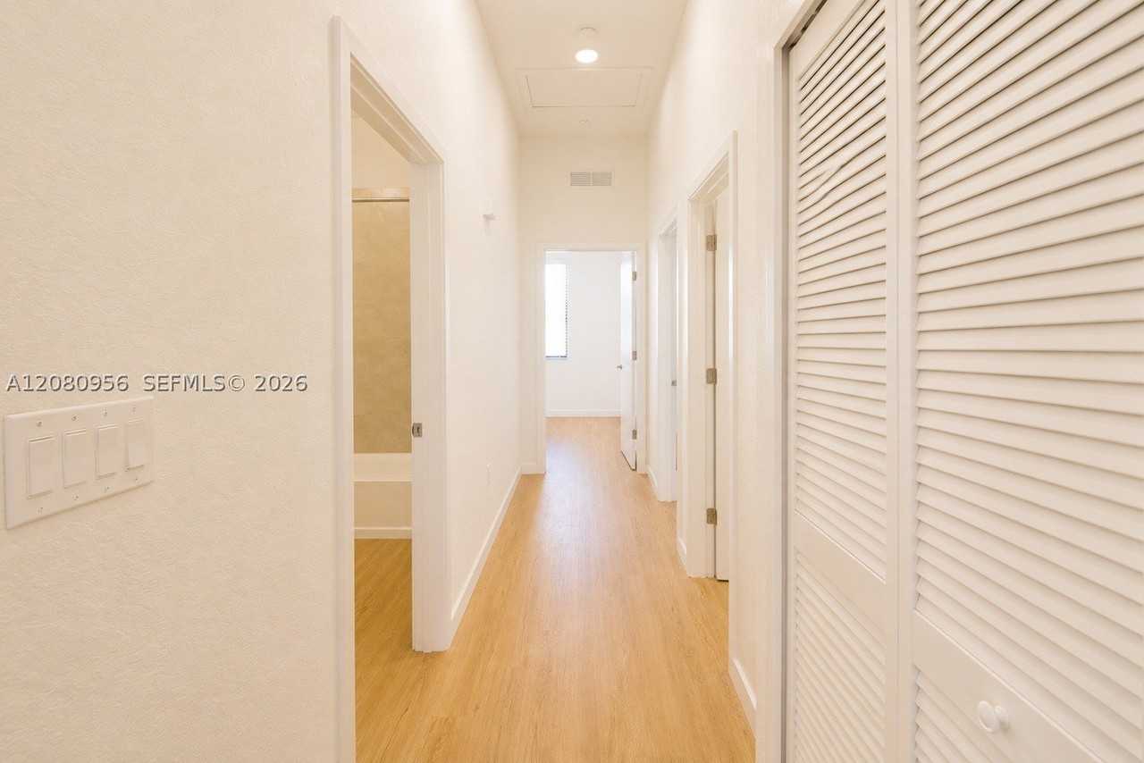 19428 Sw 125th Ave #C - Photo 7 of 19
