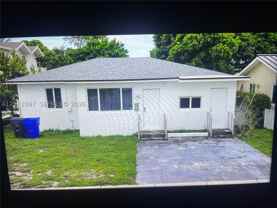 2330 Garfield St - Photo 1 of 1