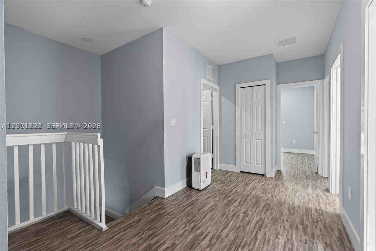 16570 Sw 70th St - Photo 2 of 50