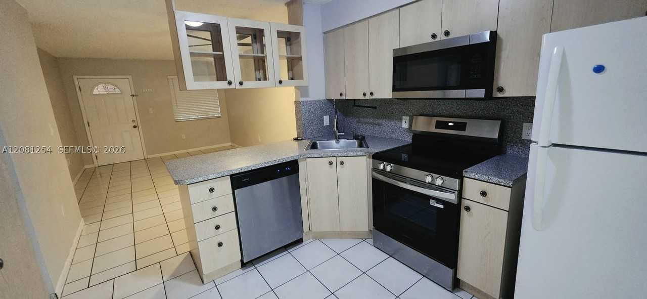 5500 W 21st Ct #204 - Photo 4 of 19