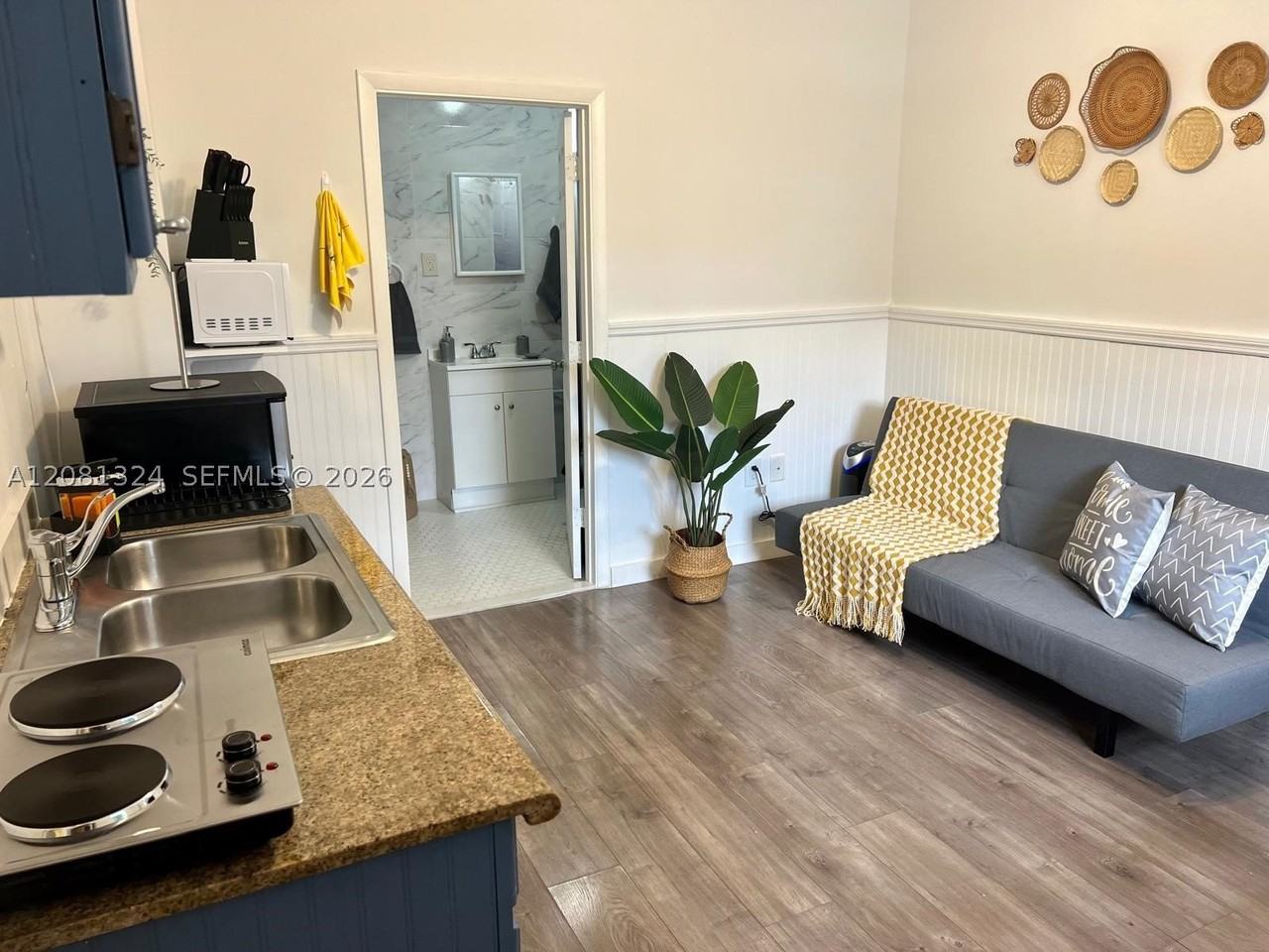2224 Sw 11th St #2 - Photo 5 of 17