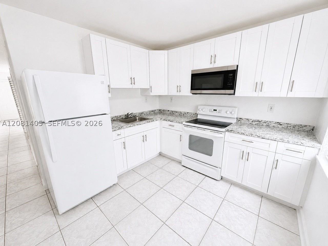 1405 Nw 5th Ct #2 - Photo 4 of 5