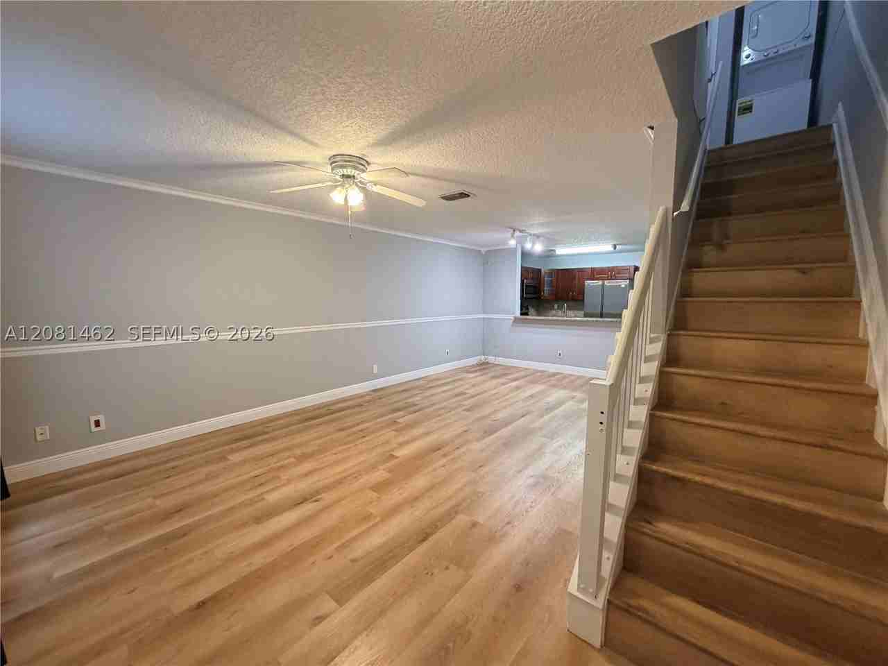 2908 S Edgehill Ln #2908 - Photo 3 of 24