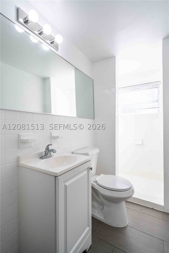 437 Ne 82nd St #14 - Photo 7 of 10
