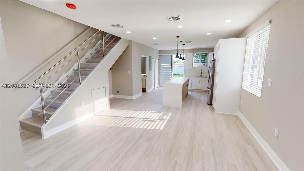 1286 Ne 111th St - Photo 6 of 23