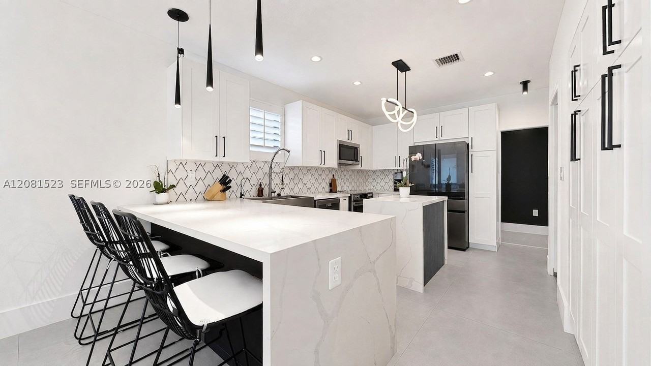 2601 Sw 143rd Ave - Photo 6 of 46