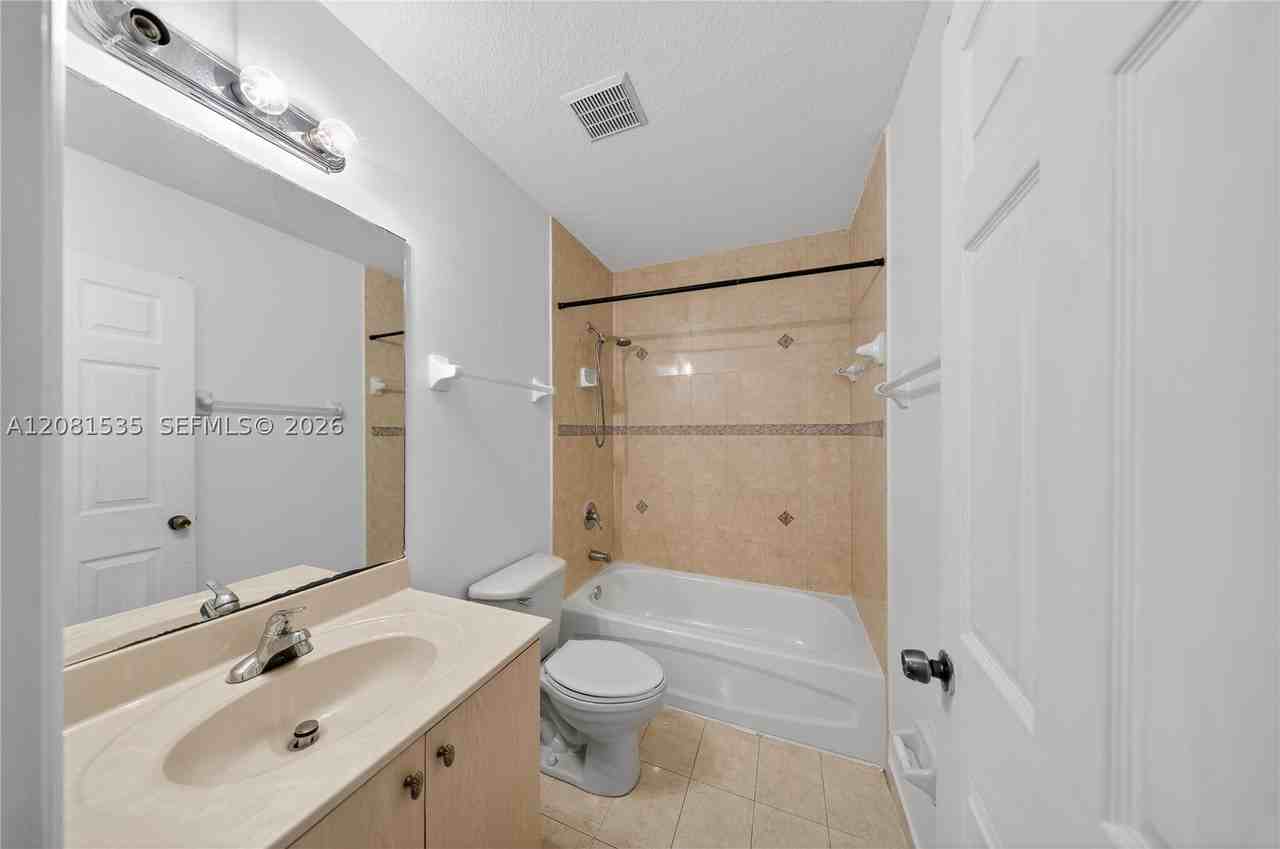 12080 Sw 268th St #28 - Photo 7 of 18