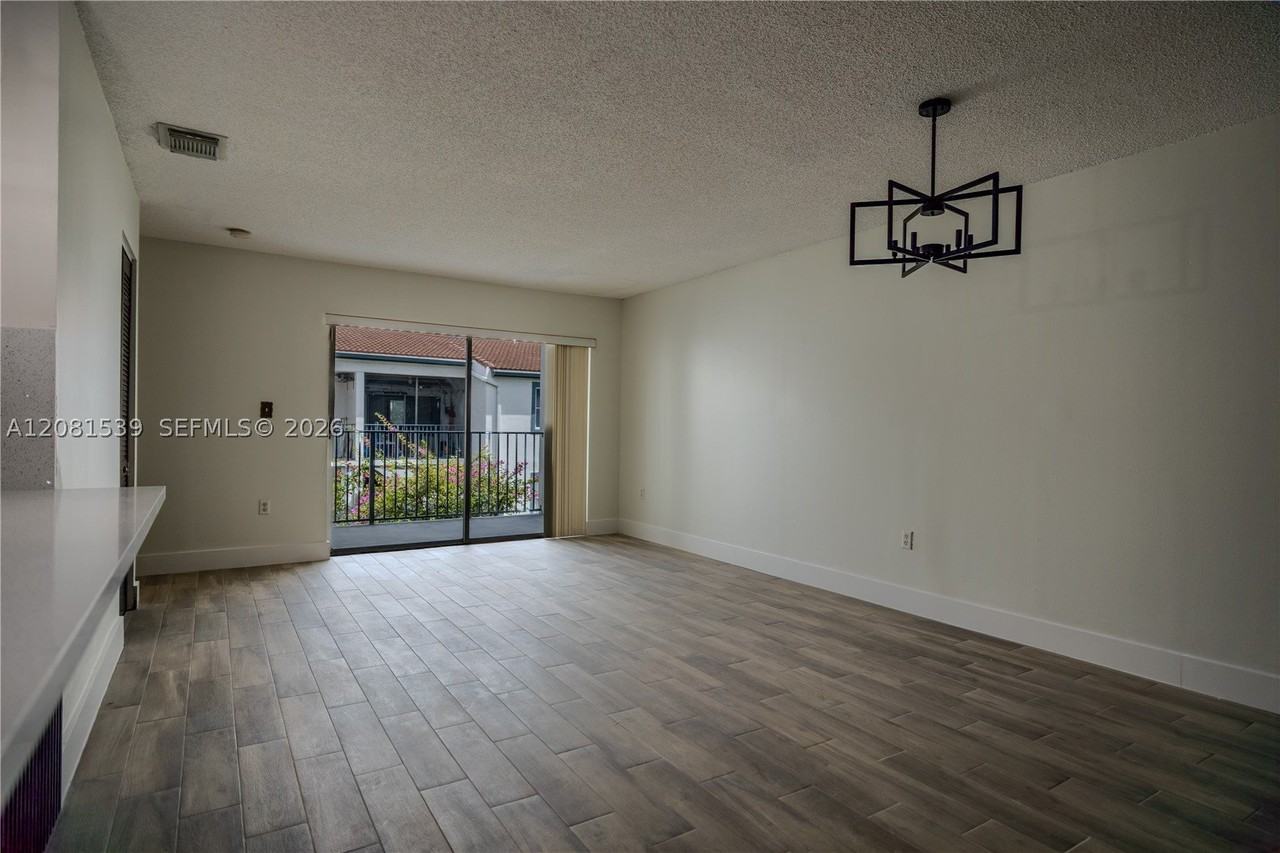 12527 Nw 11th Ln #204 - Photo 5 of 23