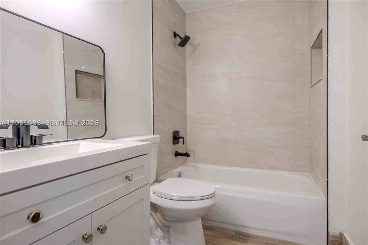 12527 Nw 11th Ln #204 - Photo 7 of 23
