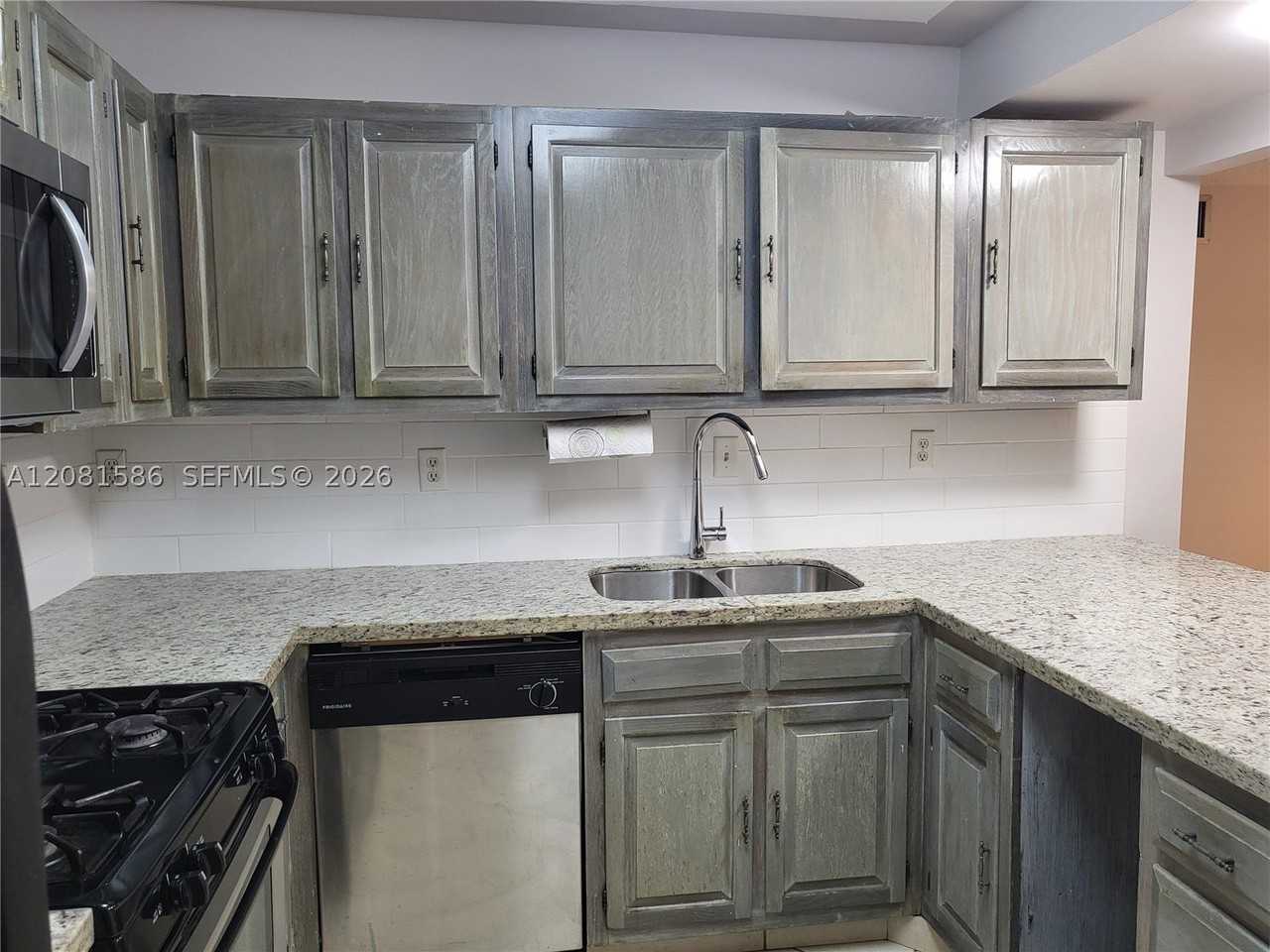 6924 Sw 114th Pl #E56 - Photo 2 of 17