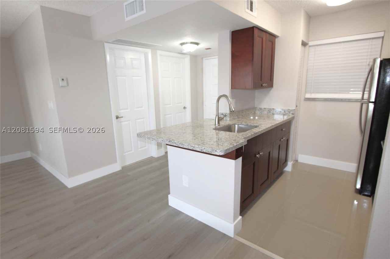 2880 N Oakland Forest Dr #212 - Photo 4 of 30