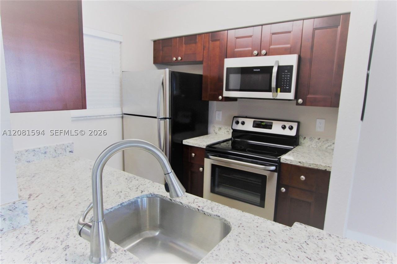 2880 N Oakland Forest Dr #212 - Photo 5 of 30