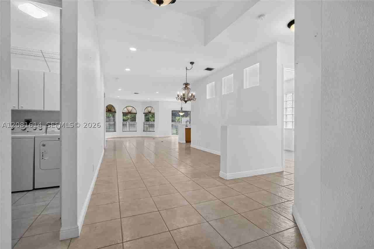 5659 Via De La Plata Cir - Photo 3 of 48
