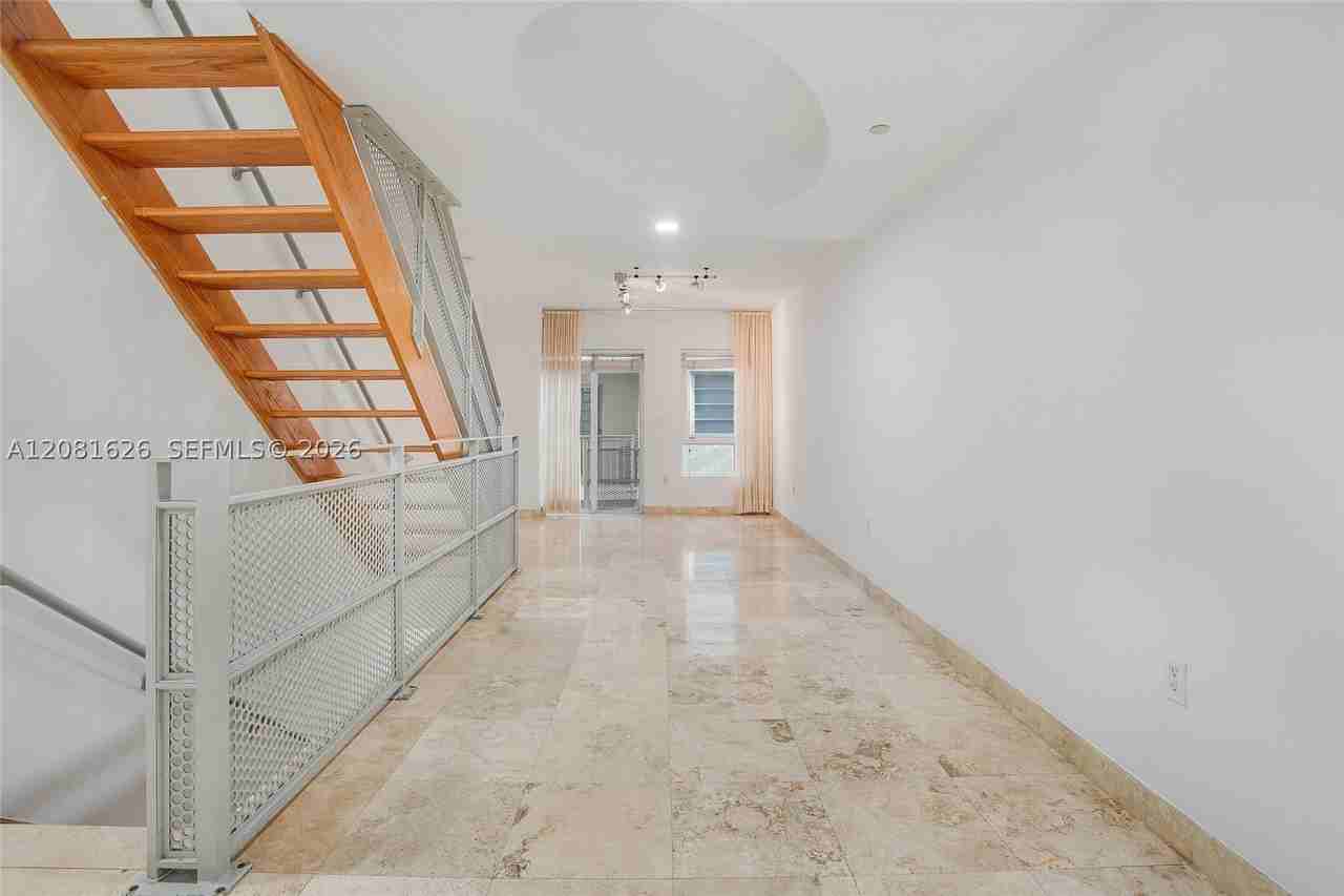 206 Washington Ave #12 - Photo 3 of 20