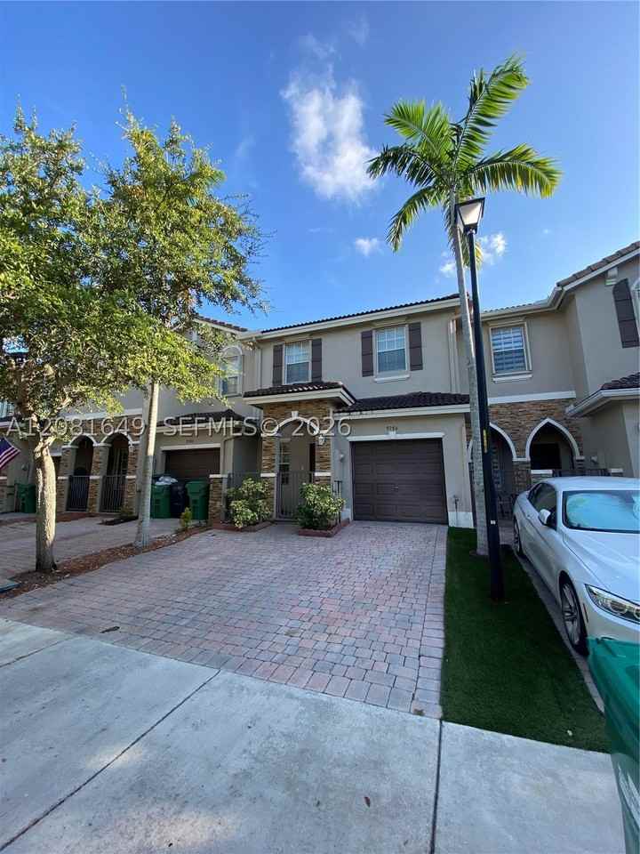 8986 Sw 225th St - Photo 3 of 20