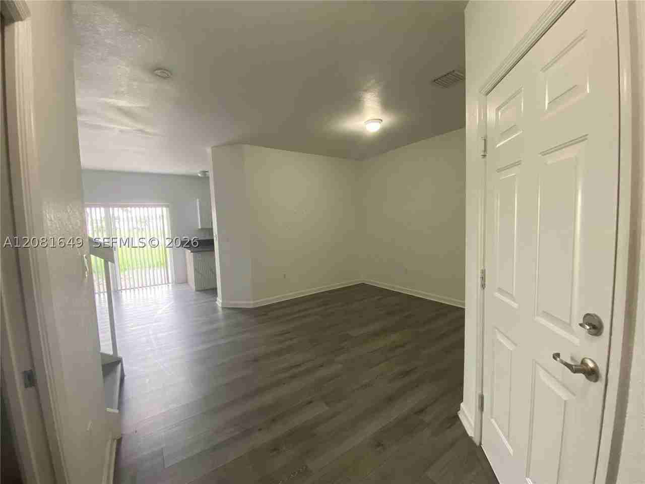 8986 Sw 225th St - Photo 6 of 20