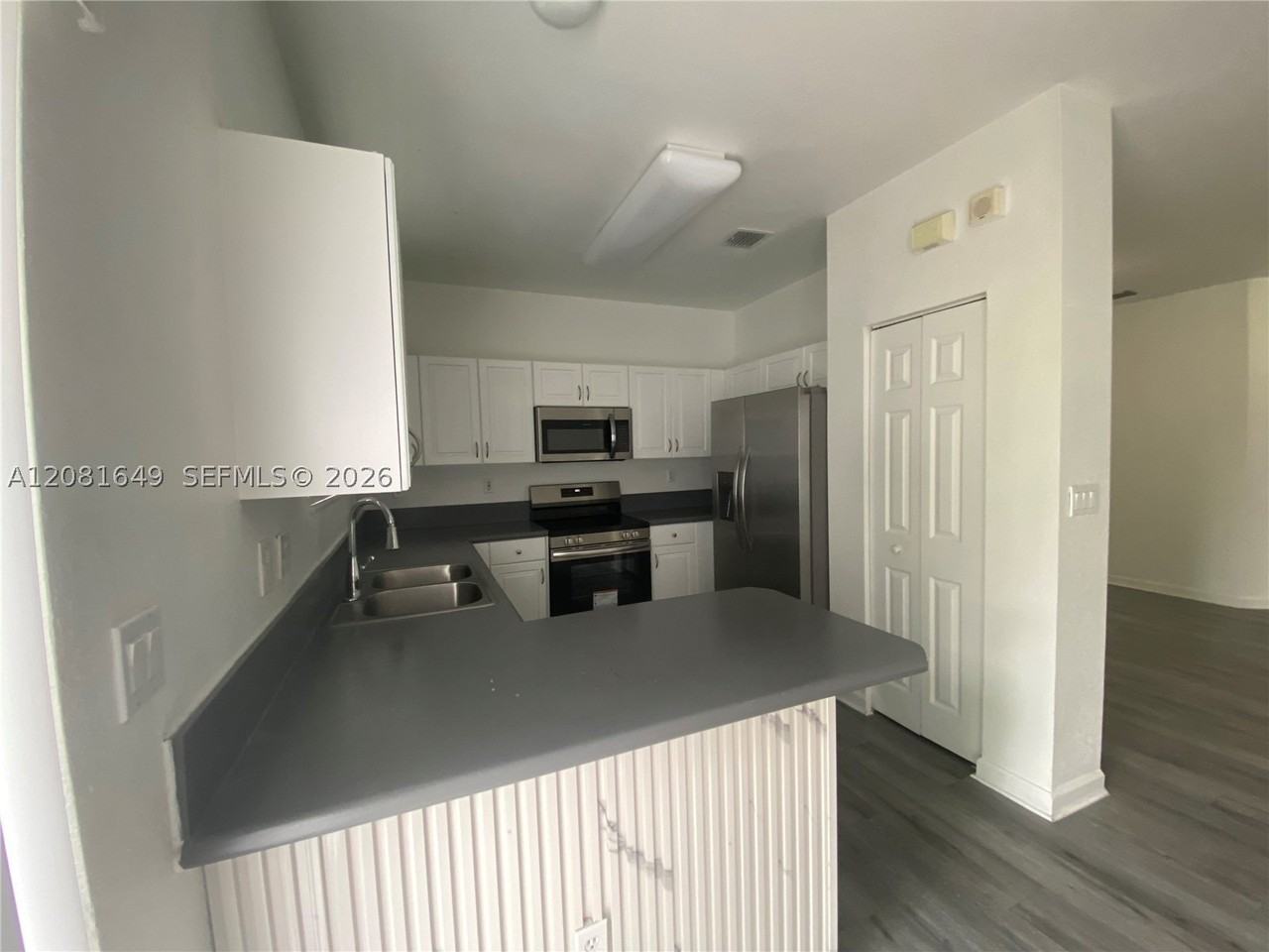 8986 Sw 225th St - Photo 7 of 20