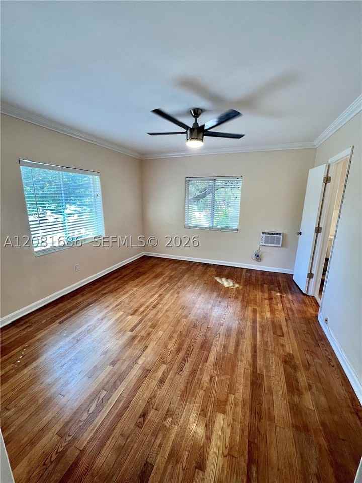 115 Ne 14th Ave #3 - Photo 4 of 6